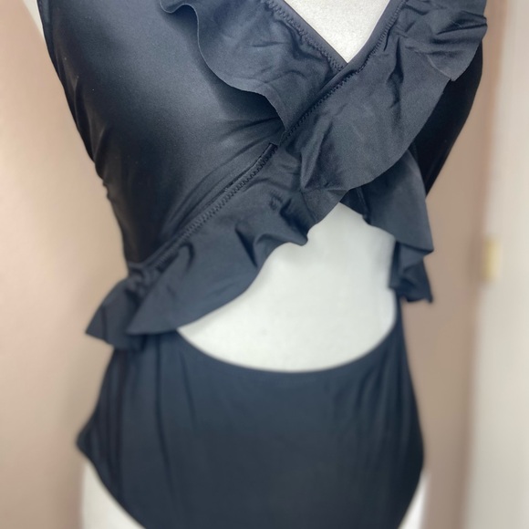 One More Round One Piece - Picture 3 of 4